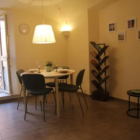 Charming And Modern Nest In The Heart Of The Lägenhet *